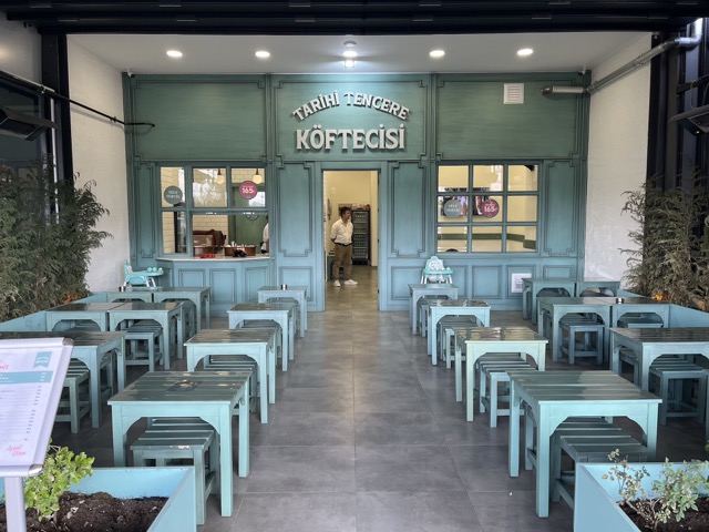 Tarihi Tencere Köftecisi, geleneksel bir lezzeti geleceğe taşıyor
